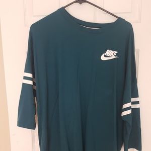 Nike female top and leggings xL